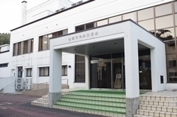 中央公民館正面玄関写真